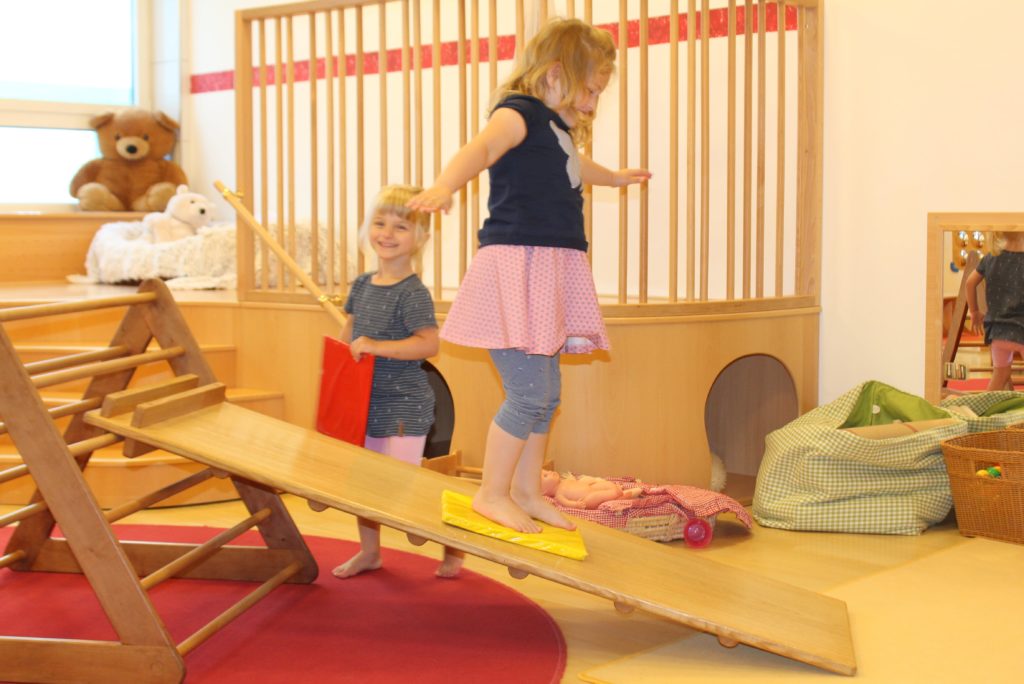 spielende Kinder